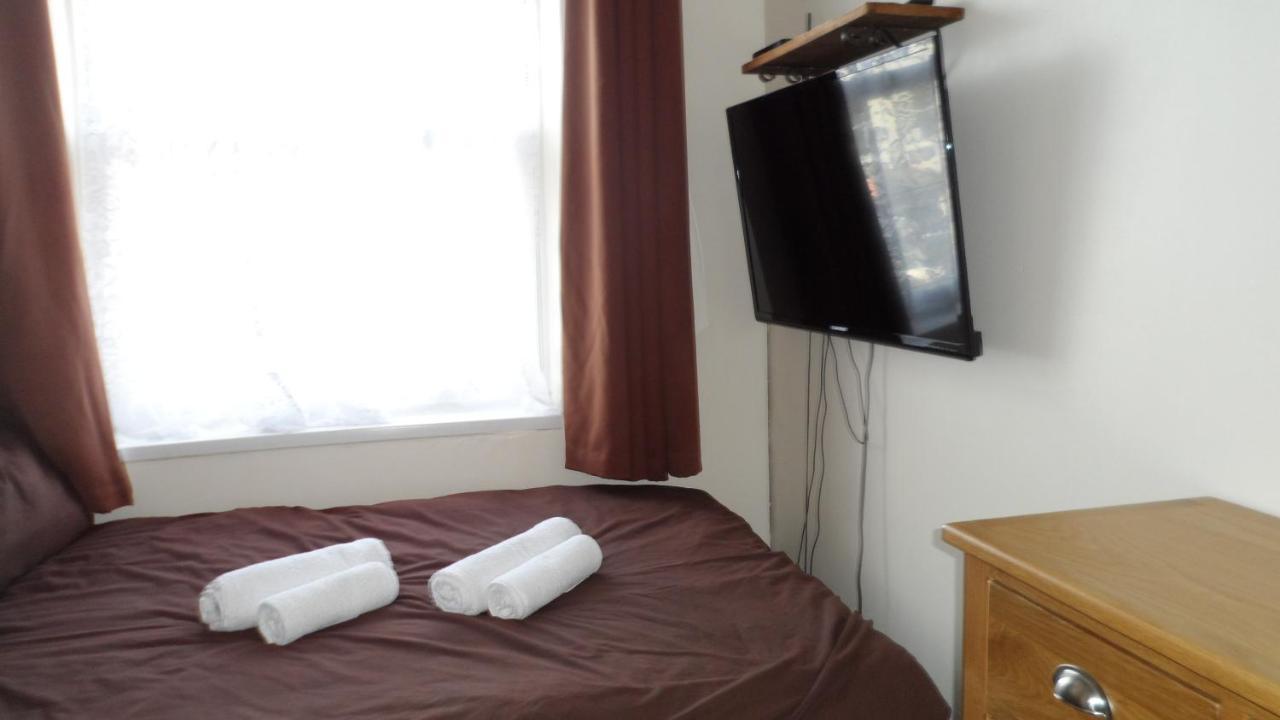 Casa vacanze Bubblesbnb 7 Bedroom House, 16 Beds, Sleeps 22