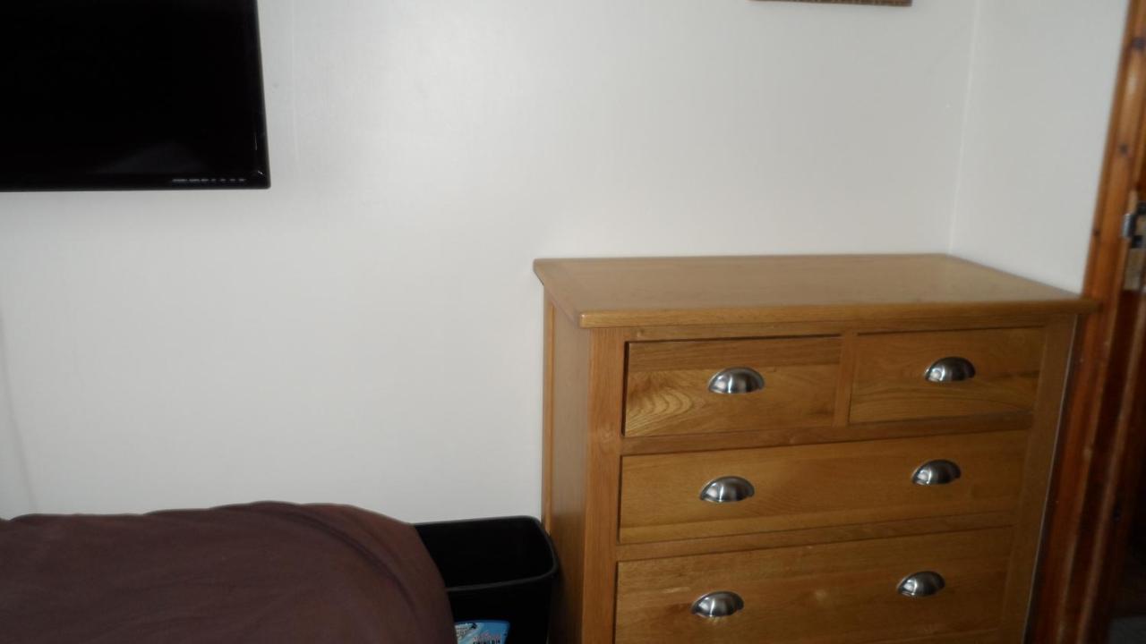 Bubblesbnb 7 Bedroom House, 16 Beds, Sleeps 22 Casa vacanze Londra